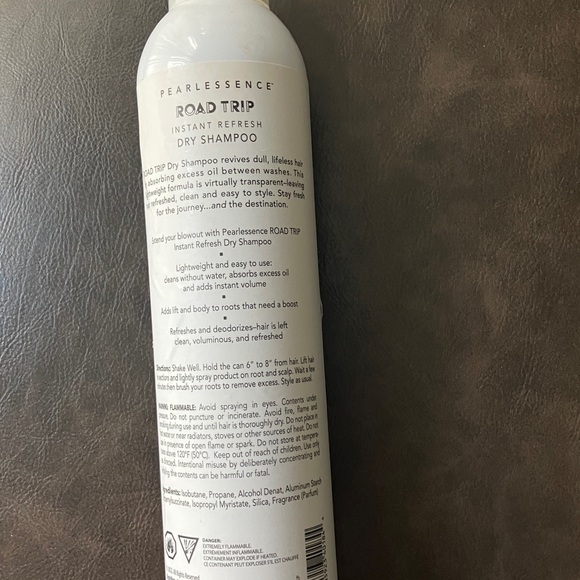 Road Trip Dry Shampoo Instant Refresh Hair Blue full size bottle - Picture 3 of 3